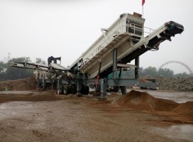 南京顺嘉建筑垃圾资源化项目 中意移动破碎筛分机成得力帮手